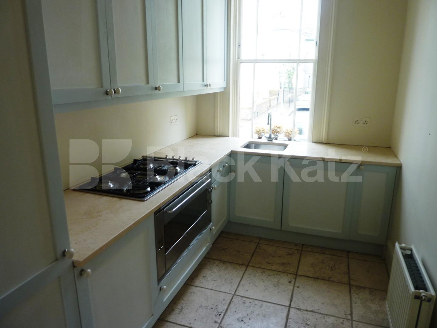 			NEW INSTRUCTION!, 2 Bedroom, 1 bath, 1 reception Flat			 Regents Park Road, REGENTS PARK - PRIMROSE HILL